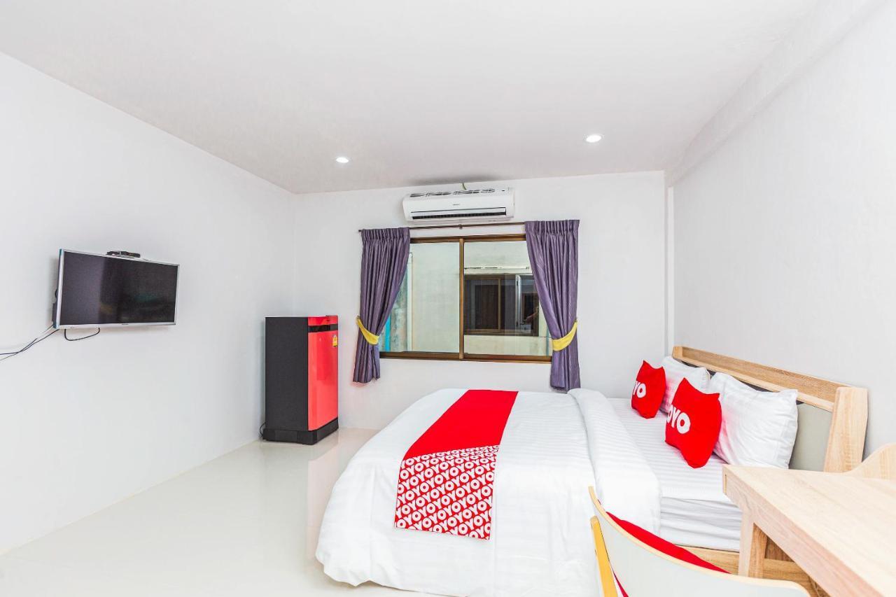 Oyo 435 Frame Residence Phuket Buitenkant foto