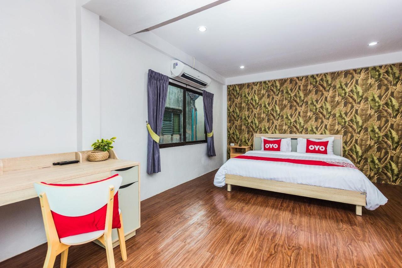 Oyo 435 Frame Residence Phuket Buitenkant foto