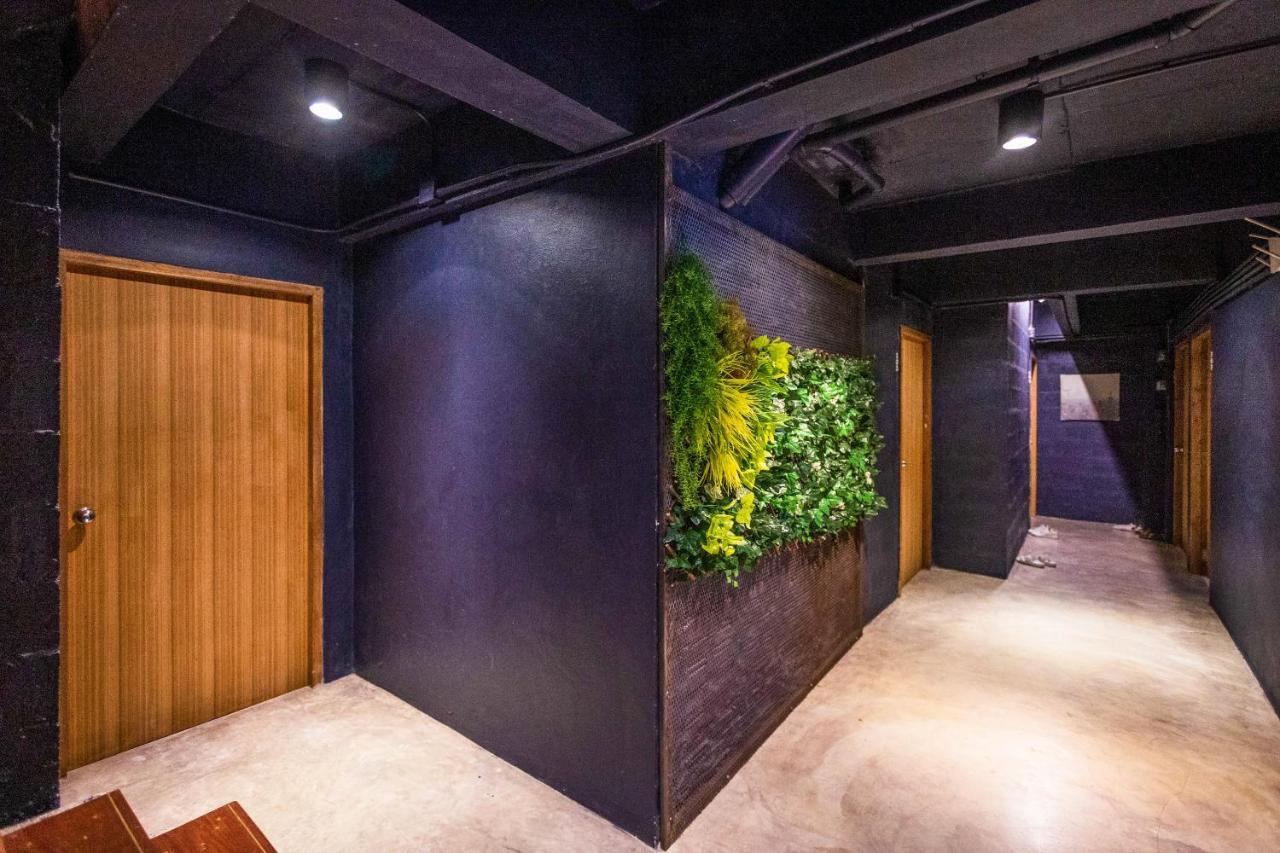 Oyo 435 Frame Residence Phuket Buitenkant foto