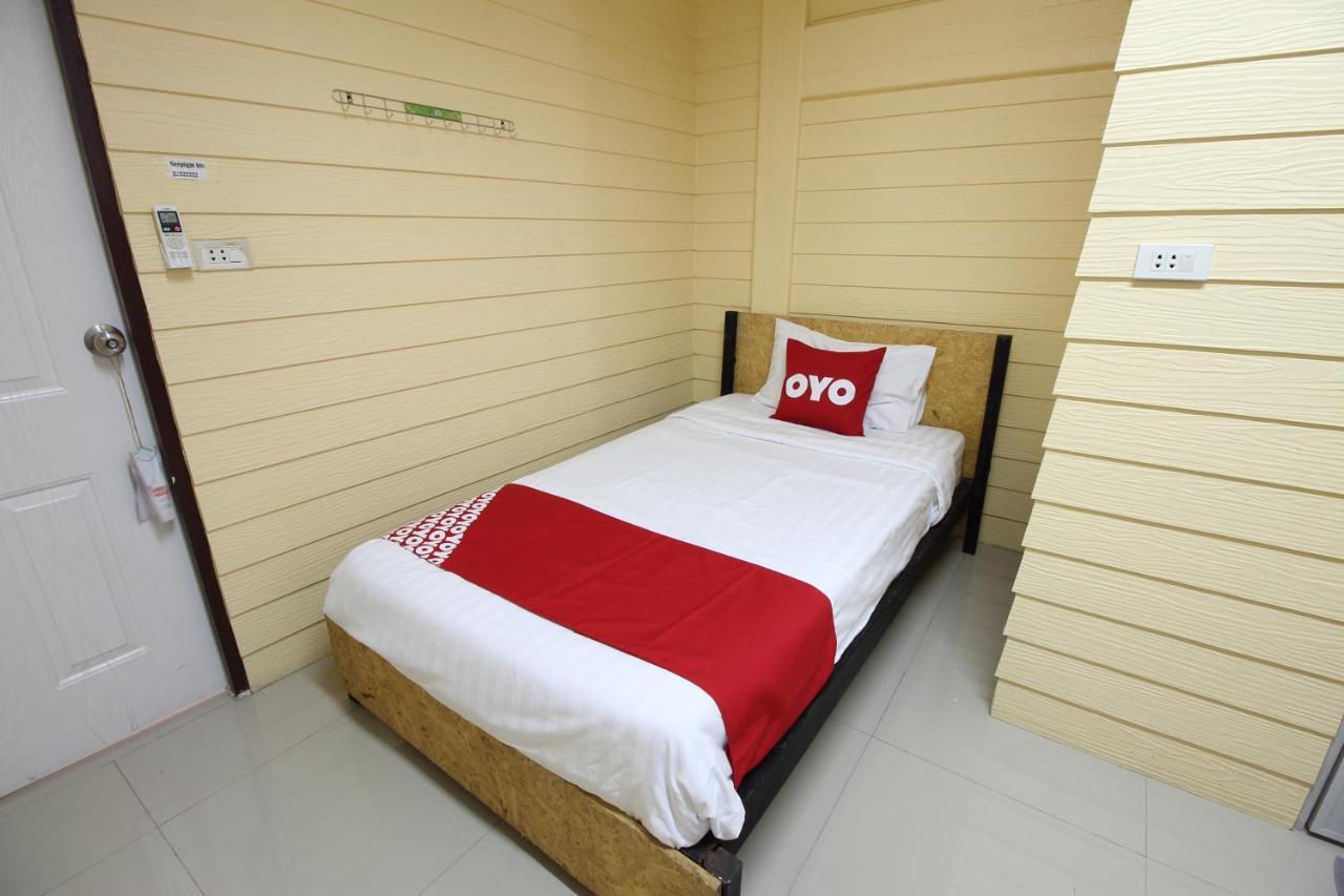 Oyo 435 Frame Residence Phuket Buitenkant foto